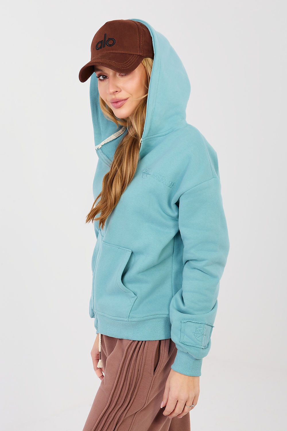  Sweater model 224119 Factory Price 
